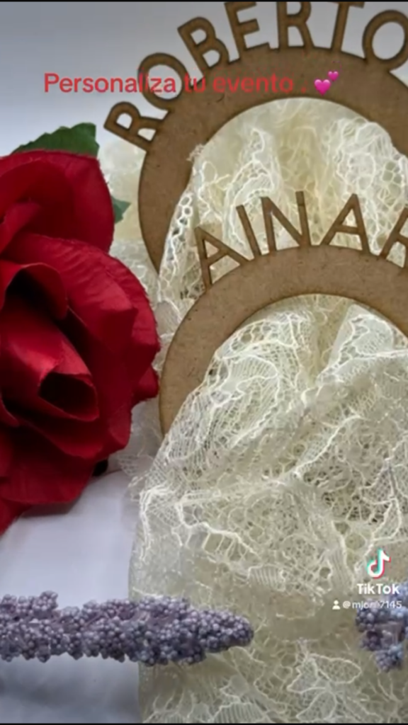 Marcasitios de madera personalizado