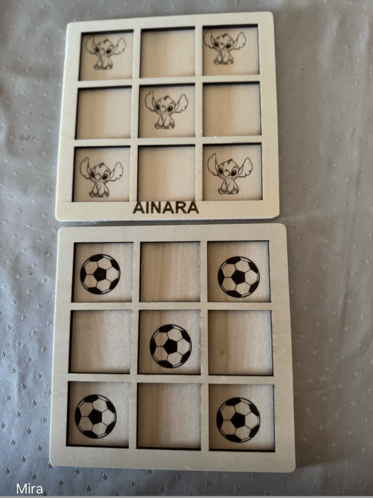 Tres en raya de madera personalizado